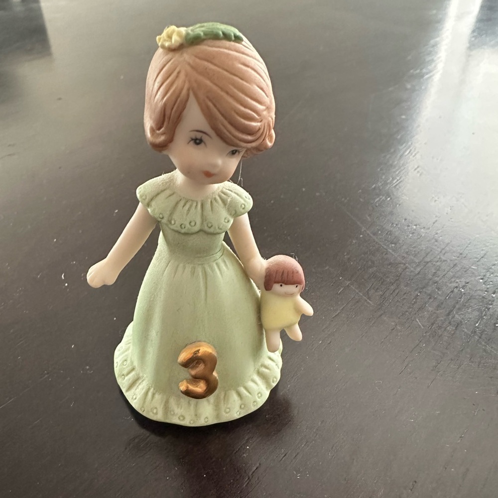 Enesco Growing Up Birthday Girls Figurine Age 3 brunette porcelain collectible